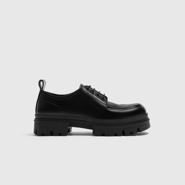 Chunky moc toe shoes