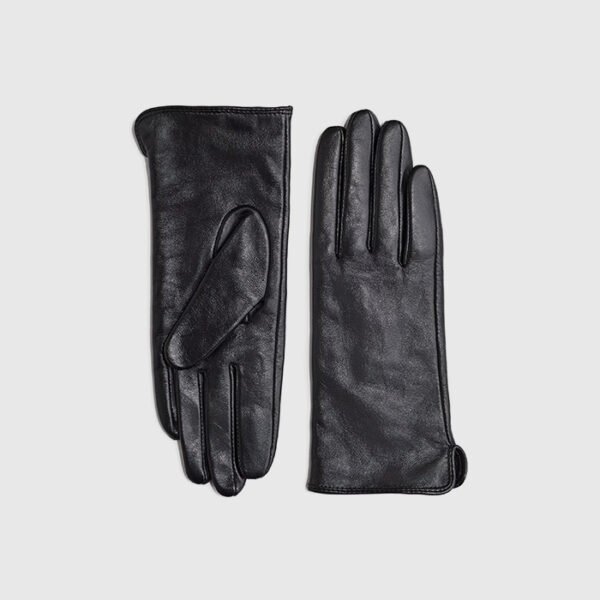 Leather gloves