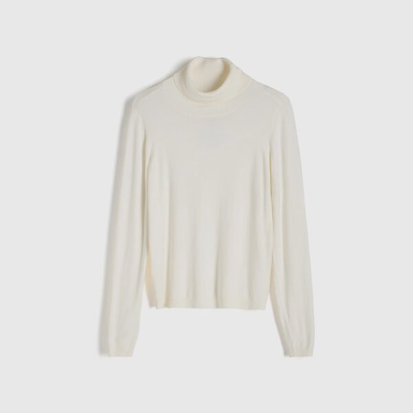 Viscose rich turtleneck